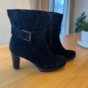 La CANADIENNE Black Suede Heeled Boots size 10 - excellent condition